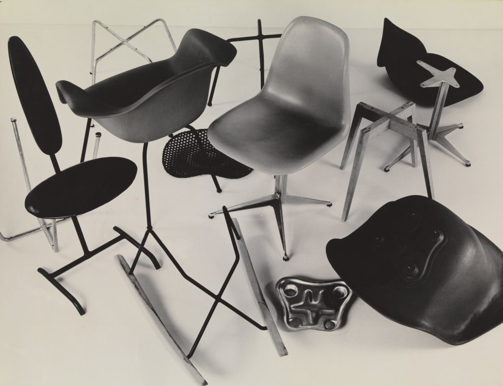 vari pezzi, supporti e materiali delle Eames Chair