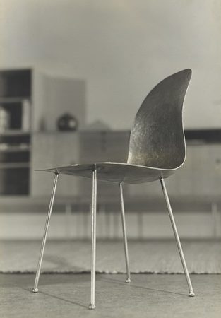 prima versione della Eames Chair in lamiera